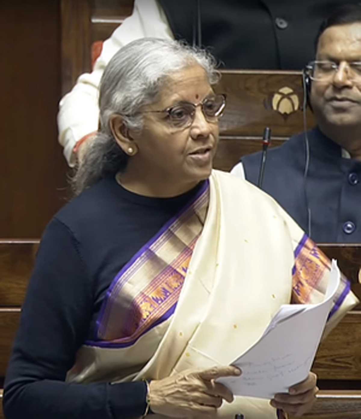 श्वेत पत्र : यूपीए के घोटालों ने रोकी रक्षा क्षेत्र के विकास की रफ्तार